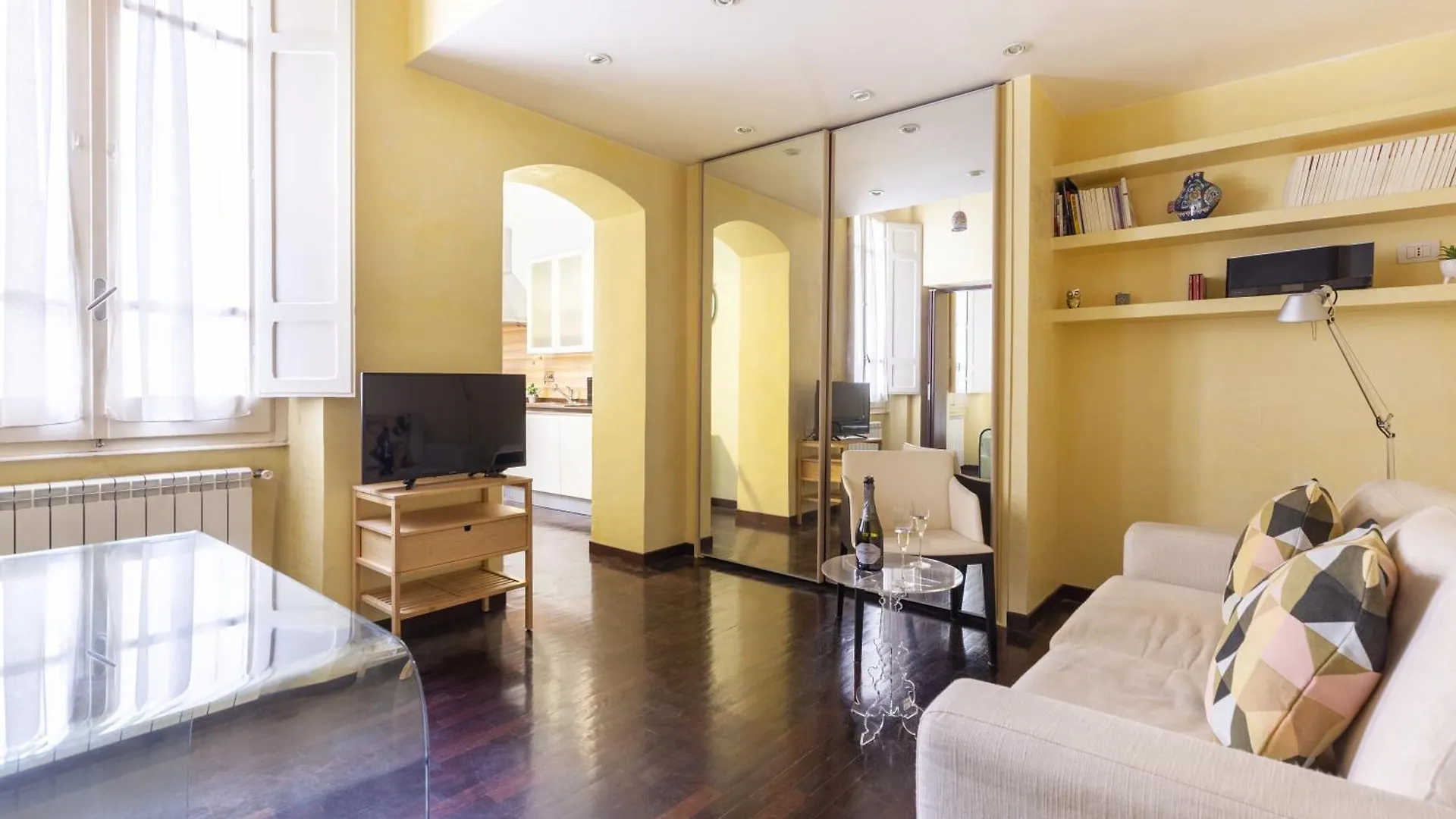 Apartment Hostly-Urban Oasis Turati-Few Steps From Colosseum