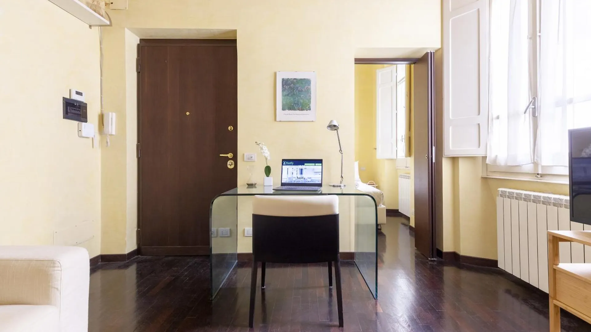 Hostly-Urban Oasis Turati-Few Steps From Colosseum Apartment Rome