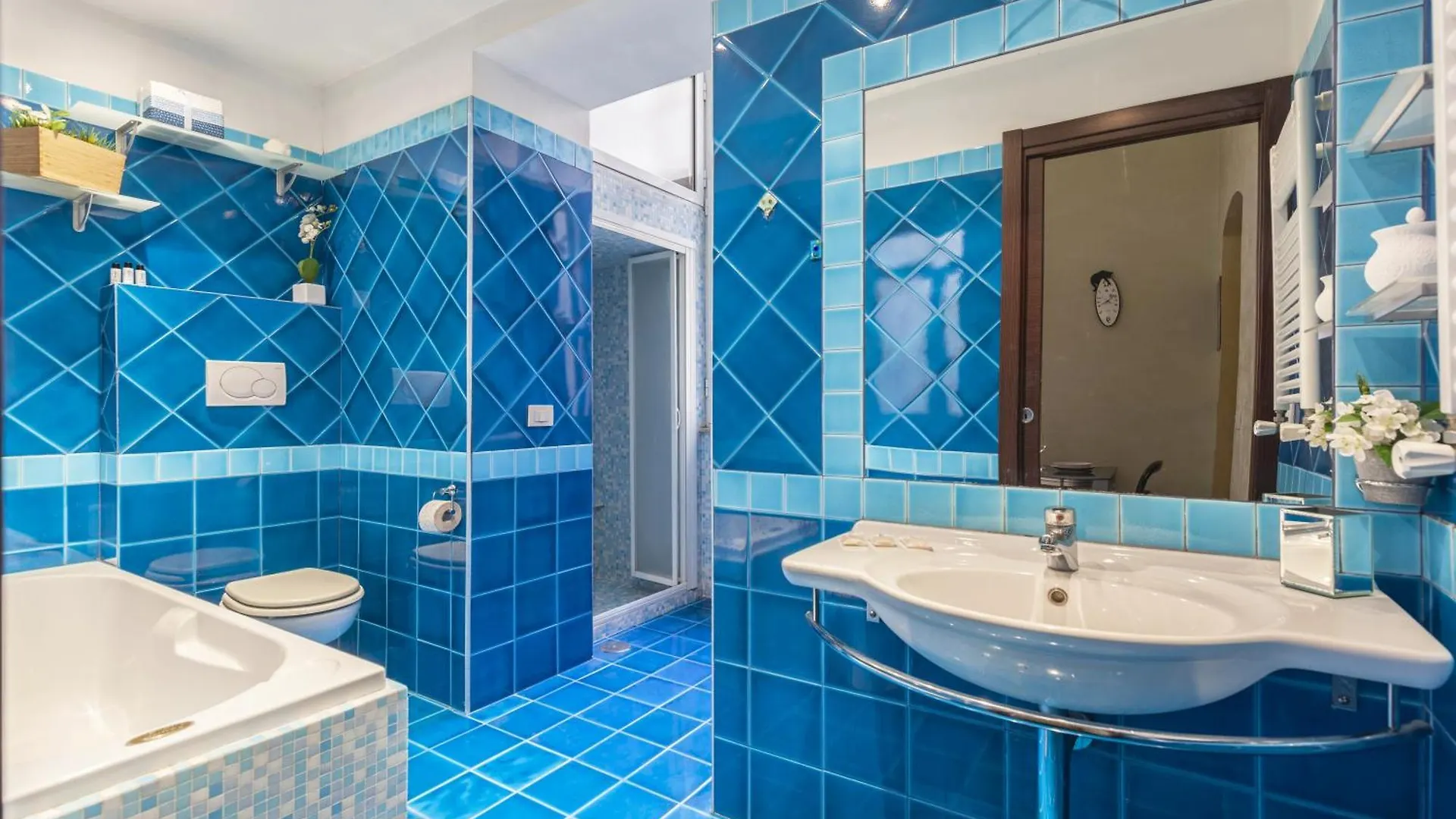 Hostly-Urban Oasis Turati-Few Steps From Colosseum 0*, روما إيطاليا